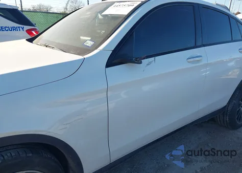 2019 Mercedes-Benz Glc 300 Coupe 4Matic z USA, uszkodzony, nr VIN WDC0J4KB2KF663972